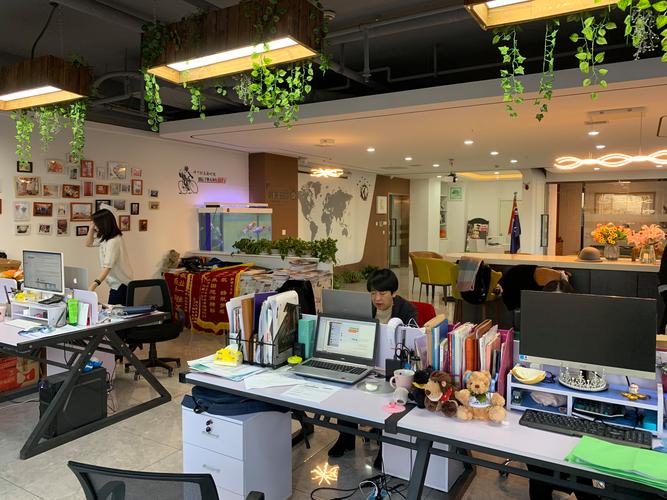 郭孝爽,公司经营范围包括:企业信息咨询,留学信息咨询(不含